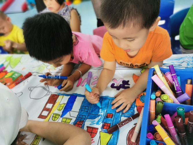 语训儿童欢乐度六一1