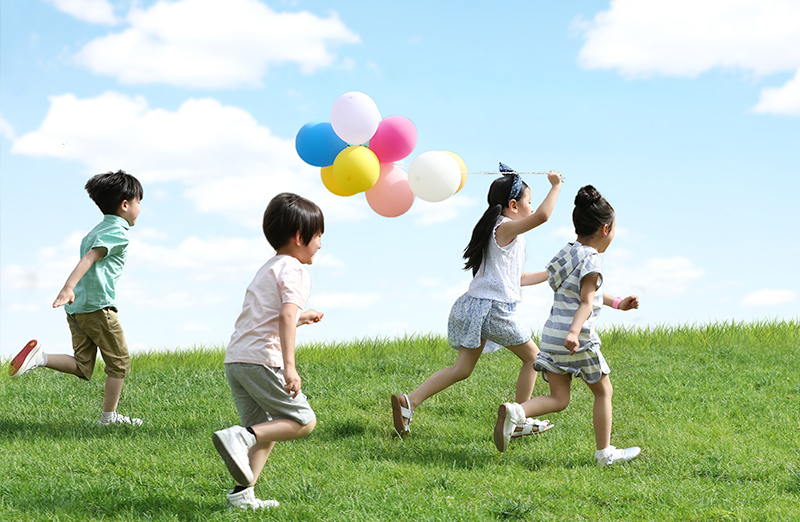 发育迟缓康复旨在通过科学干预帮助孩子克服发展障碍，促进其在语言、运动、认知、社会交往等方面的发展。以下是详细介绍：发育迟缓的常见表现语言发育迟缓：语言理解和表达能力落后于同龄人。 运动发育迟缓：包括粗大动作（如走路、跑步）和精细动作（如抓握